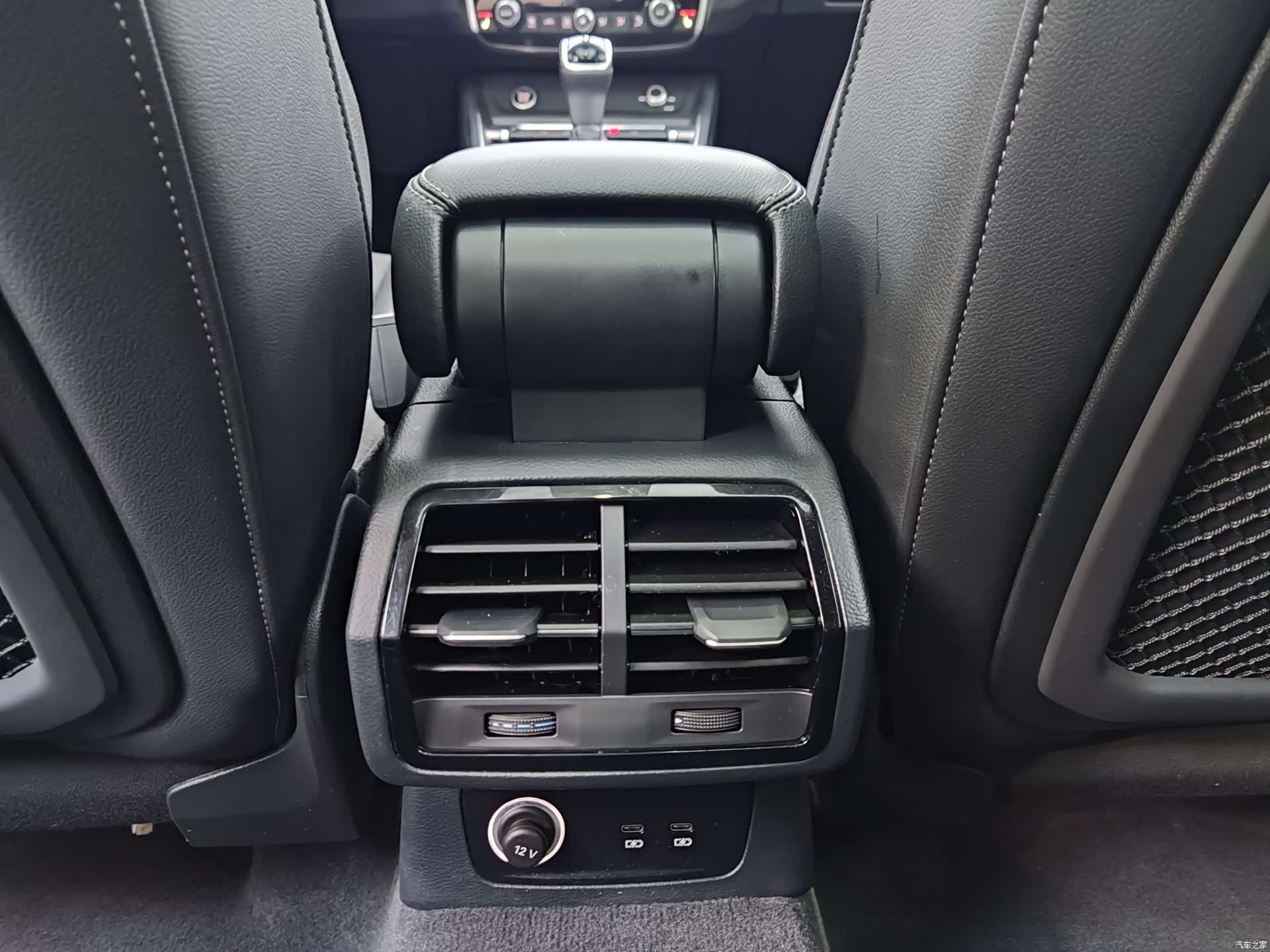 Audi Q3, 2022 12