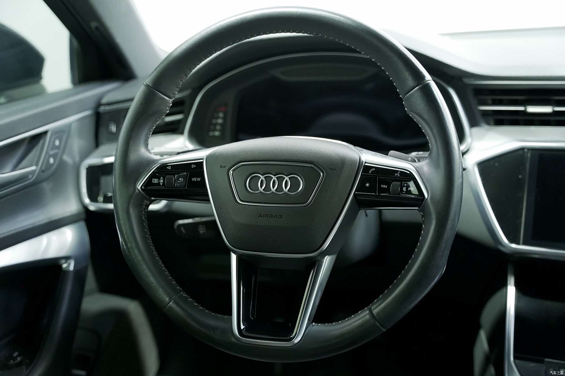 Audi A6L, 2021 все фото