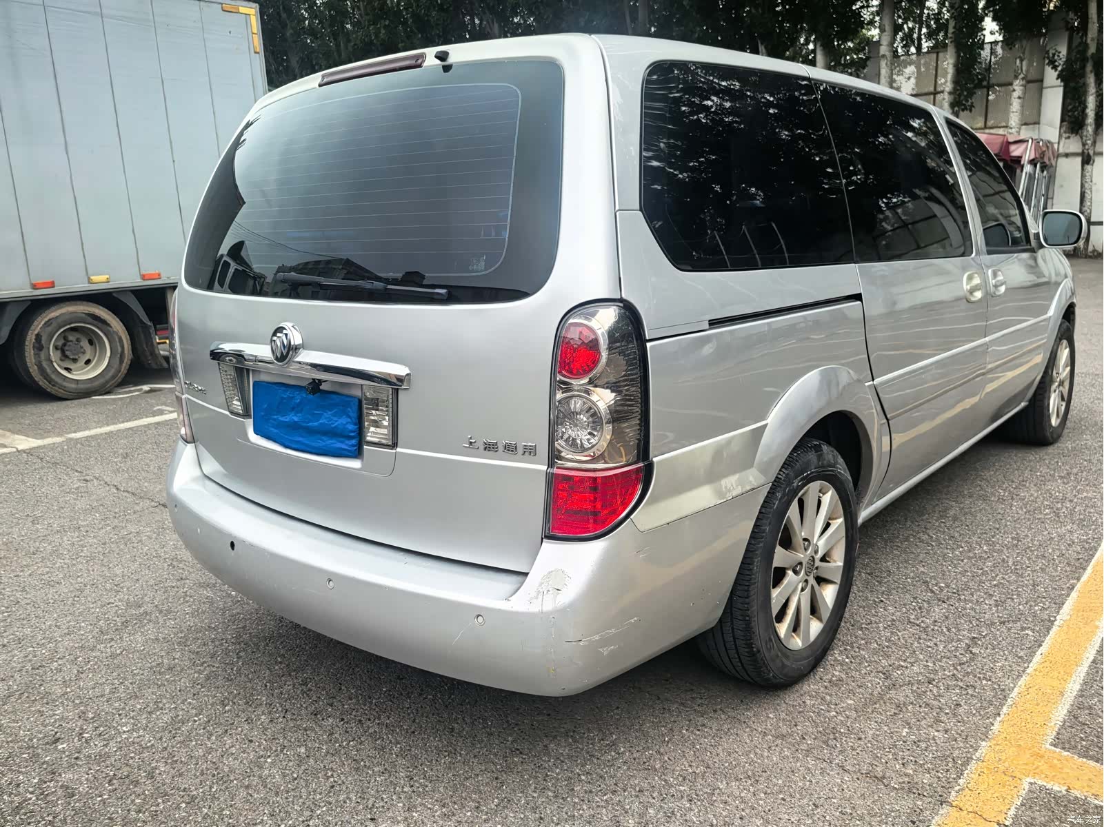 Buick GL8, 2012 4