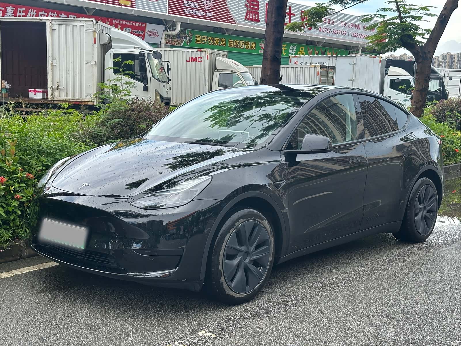 Tesla Model Y, 2024 1
