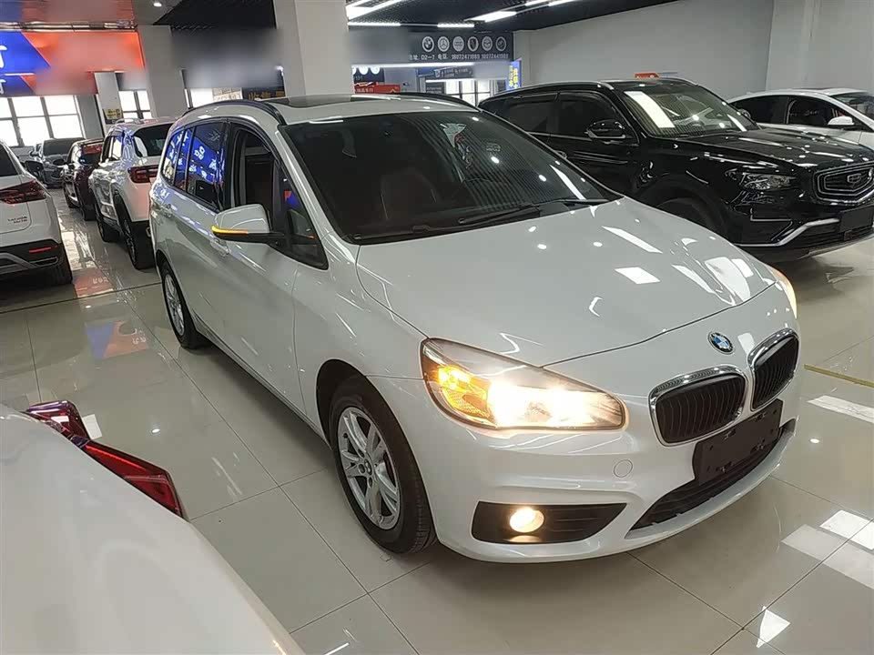 BMW 2 series multifunctional station wagon