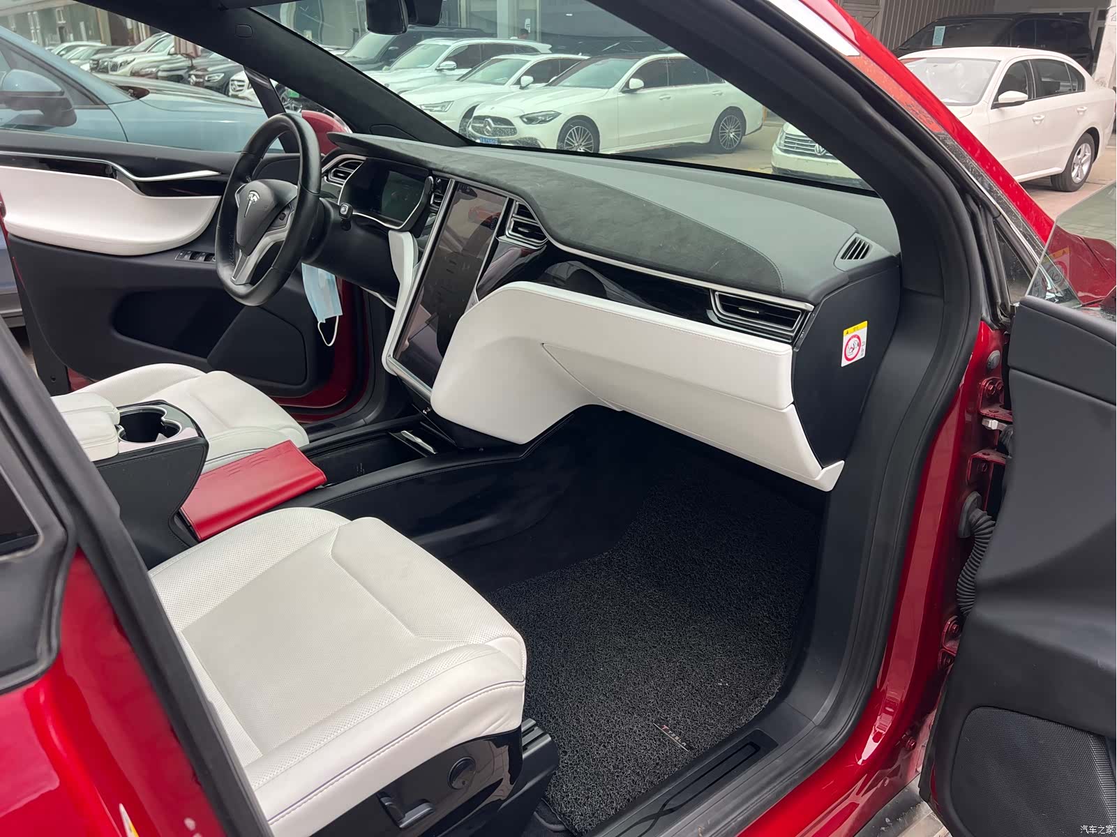 Tesla Model X, 2017 19