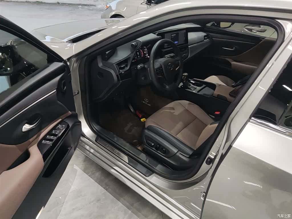 Lexus ES, 2024 16