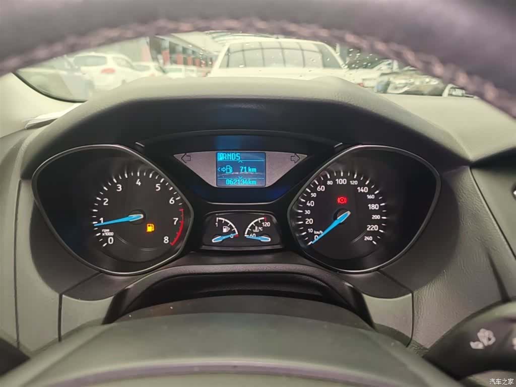 Ford Focus, 2018 12