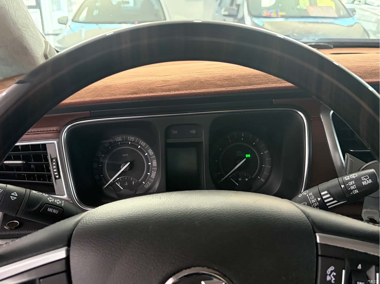 Buick GL8, 2017 10