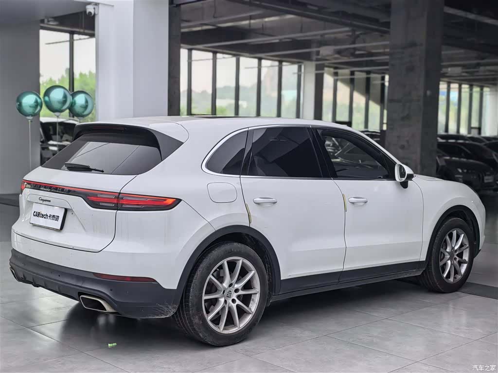 Porsche Cayenne, 2022 2