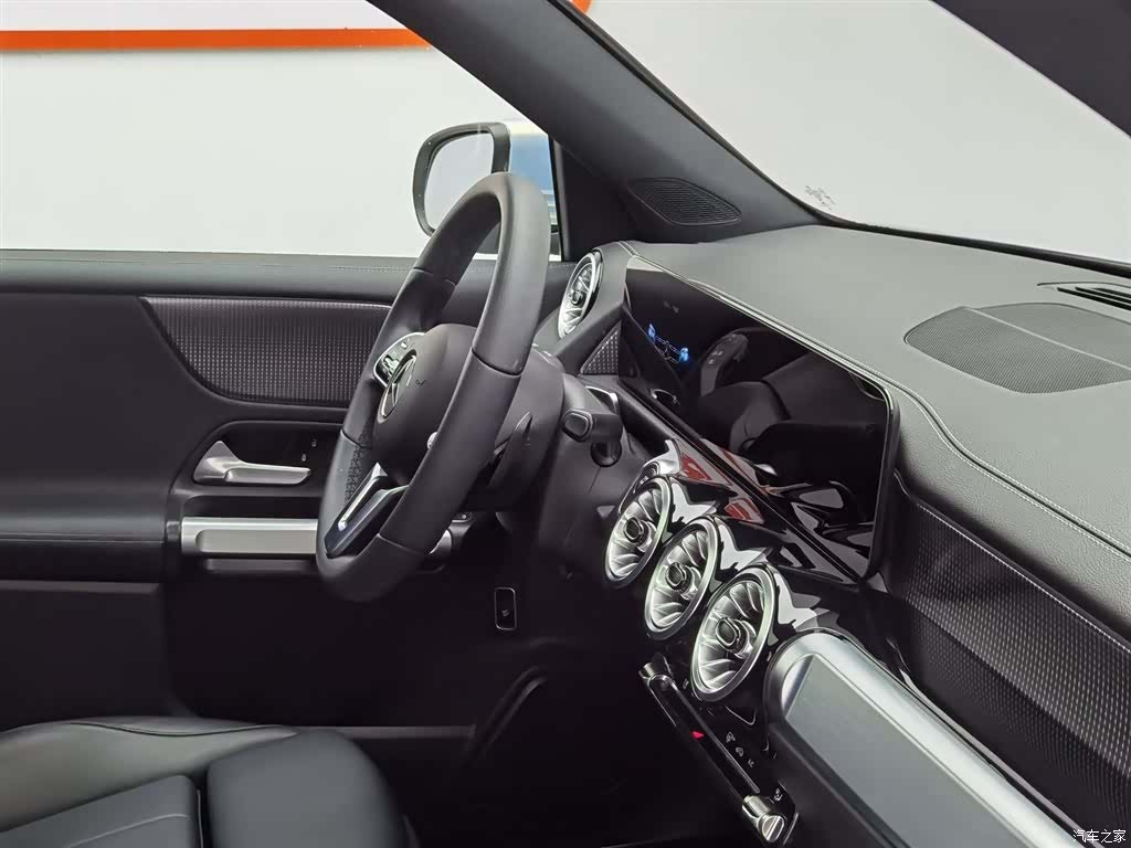 Mercedes-Benz GLB, 2022 22