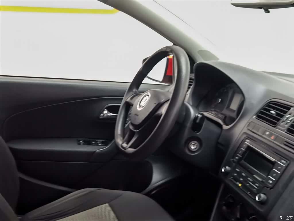 Volkswagen Polo, 2015 22