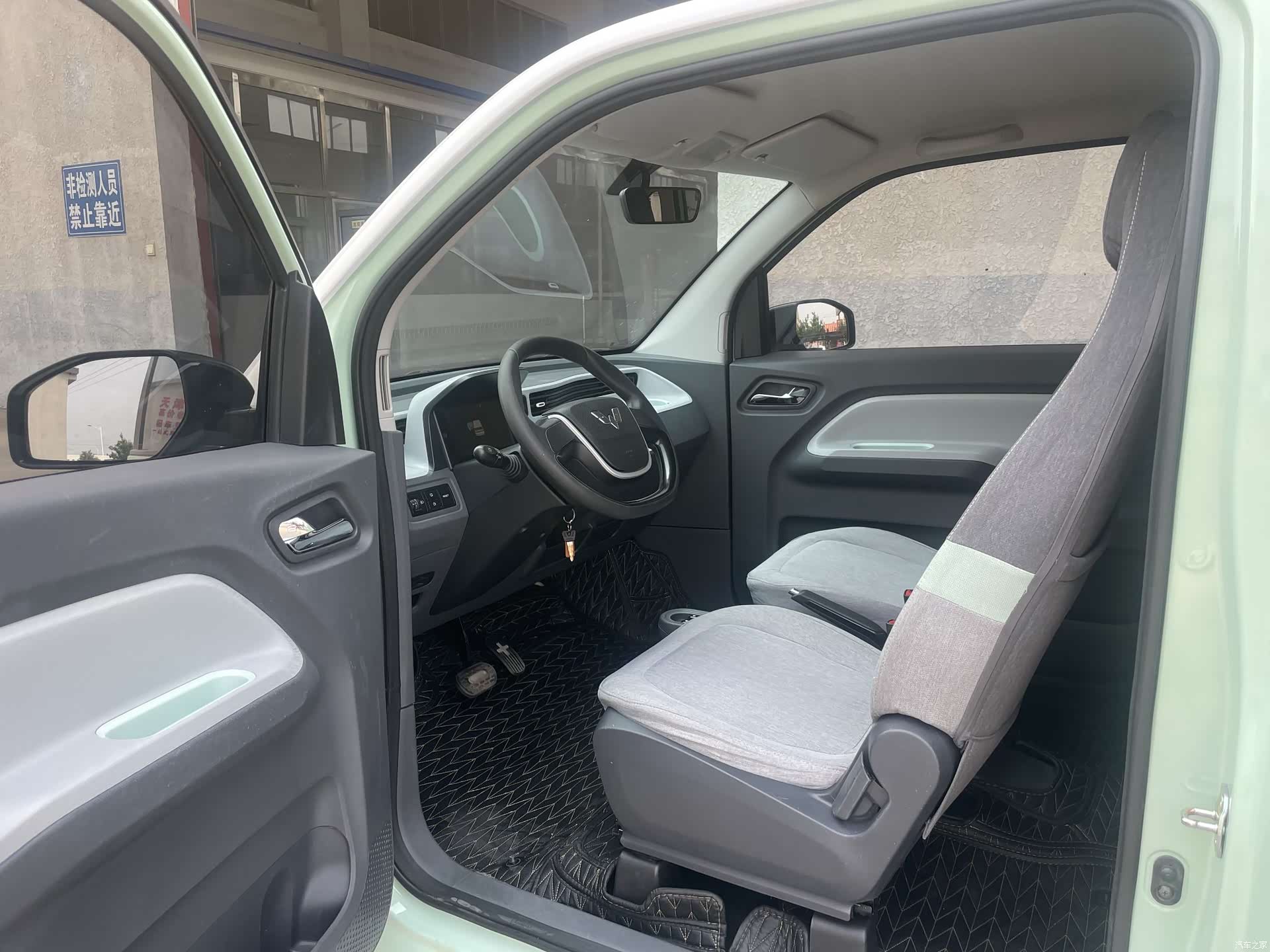 Wuling MINIEV, 2022 все фото