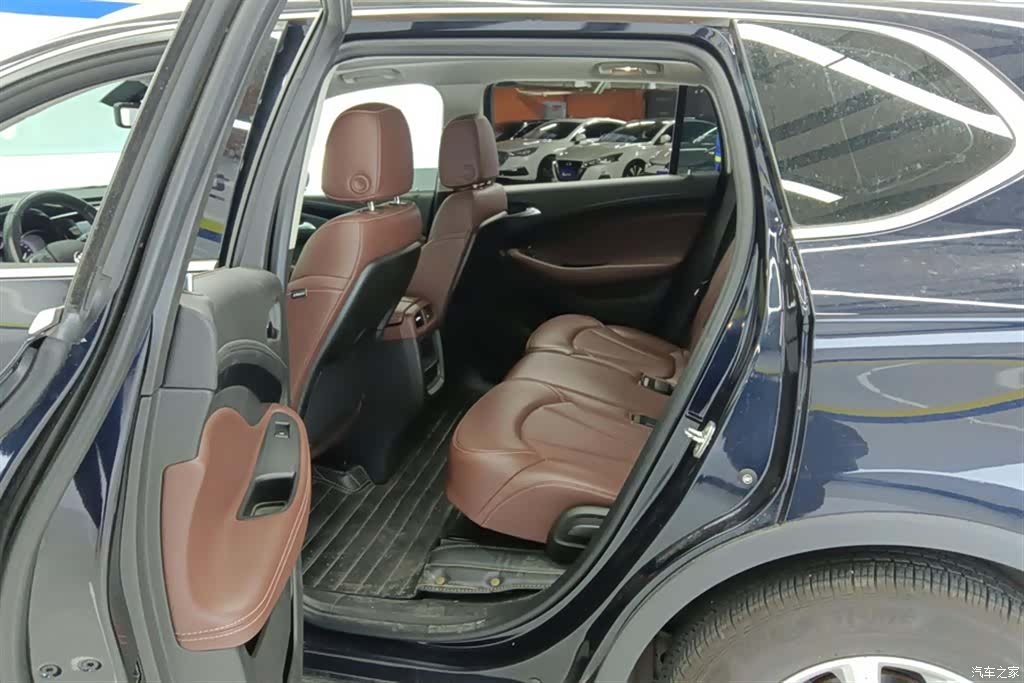 Buick Envision Plus, 2021 11