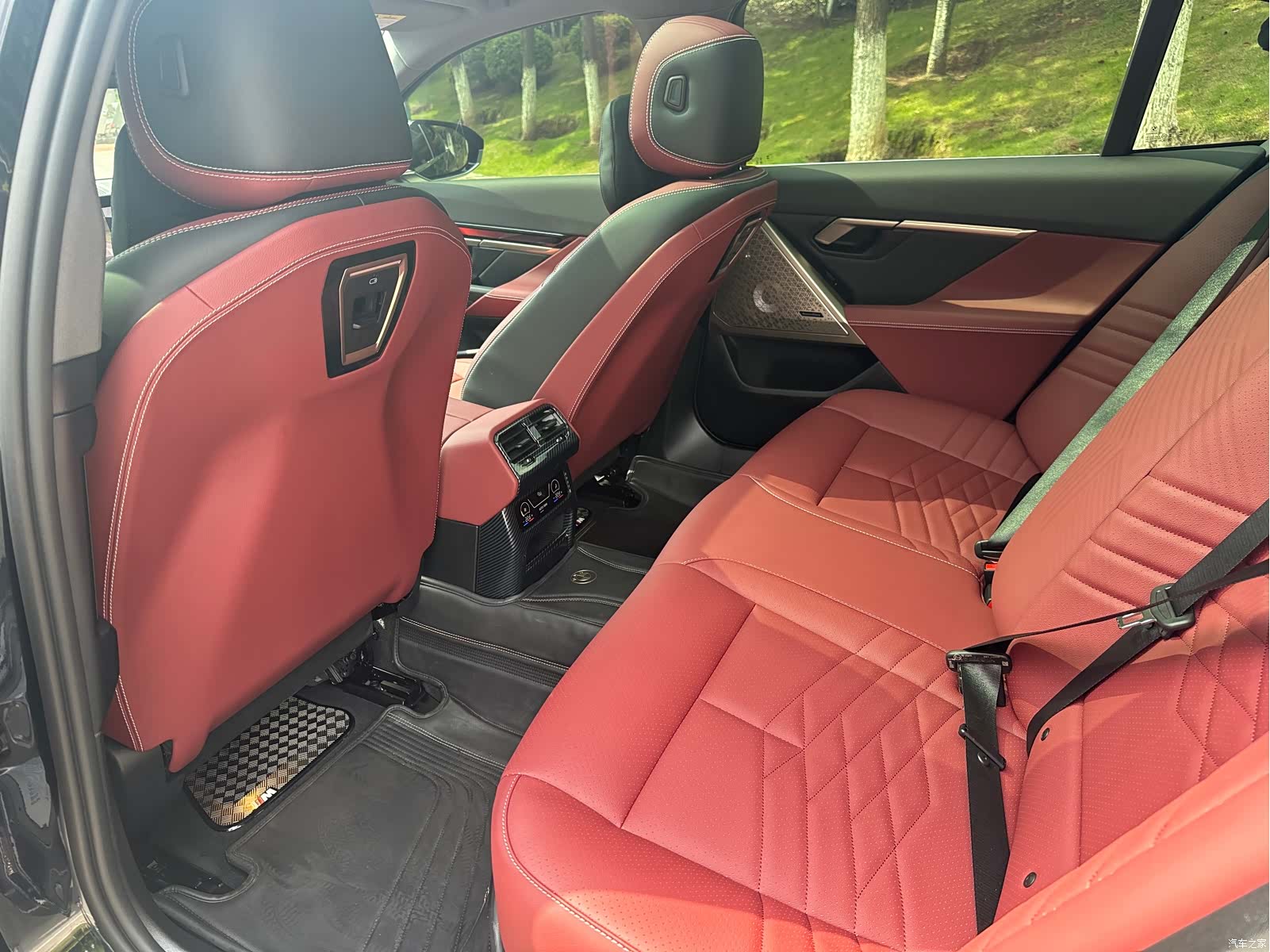 BMW 5 Series, 2024 7