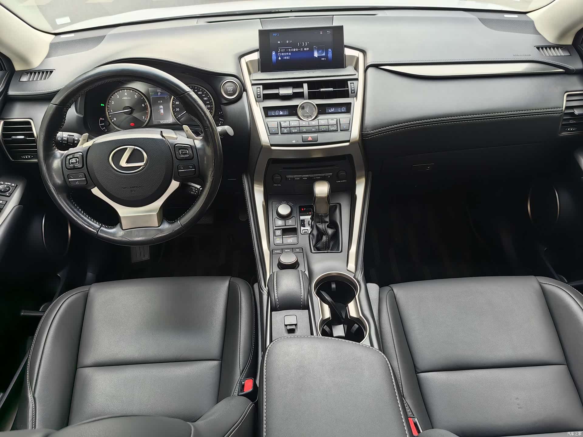 Lexus NX, 2017 17