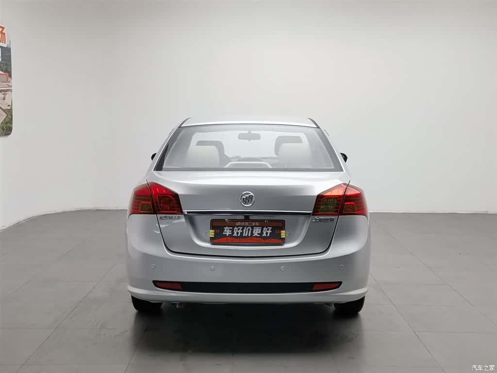 Buick 1.6LX-AT, 2013 4