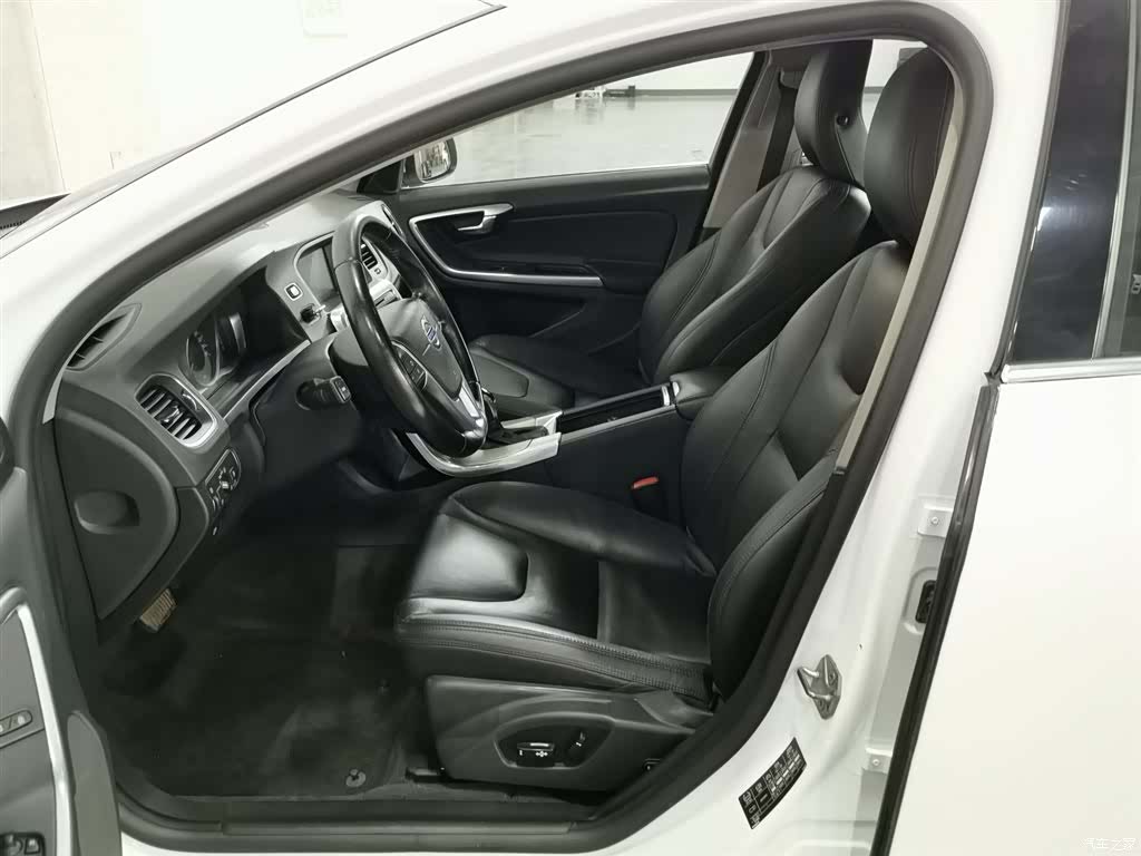 Volvo S60, 2015 10