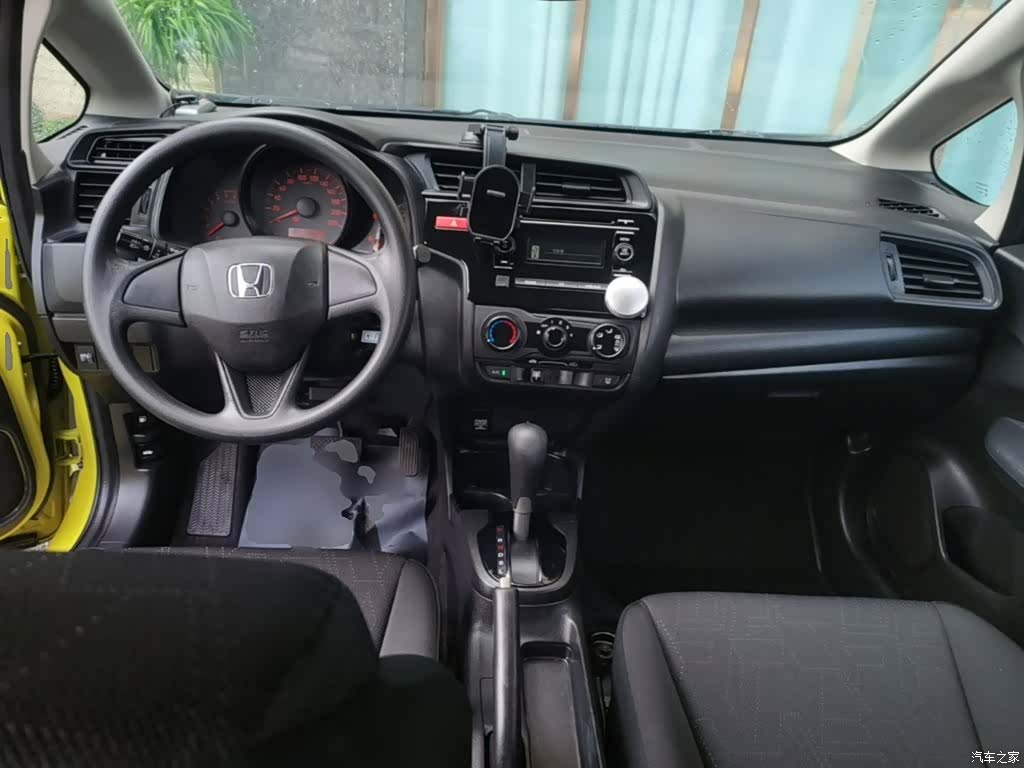 Honda Fit, 2016 10