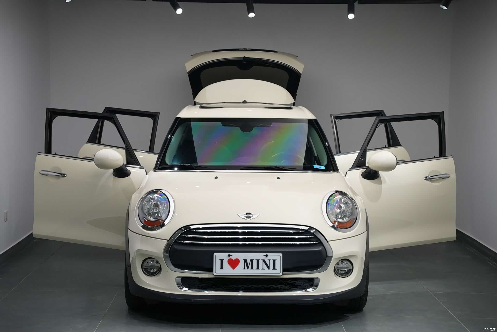 Mini ONE, 2017 3