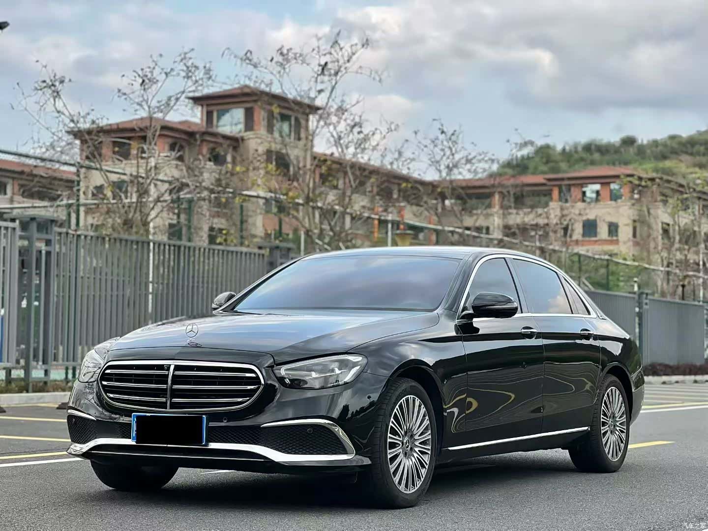 Mercedes-Benz E-Class, 2023 1
