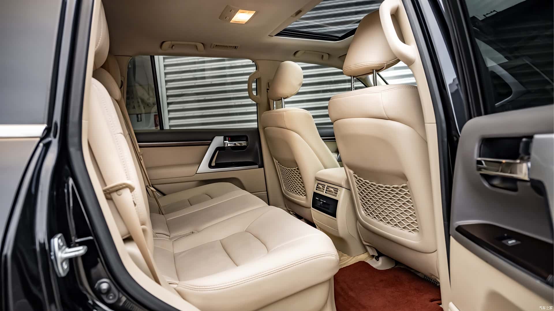 Toyota Land Cruiser, 2019 11