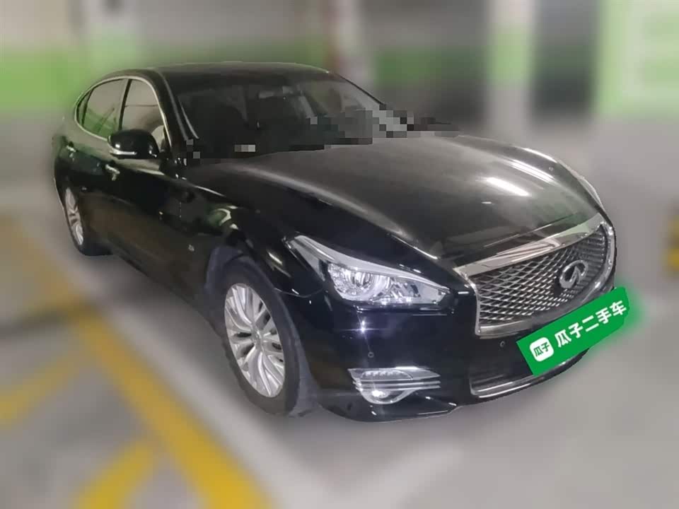 Infiniti Q70