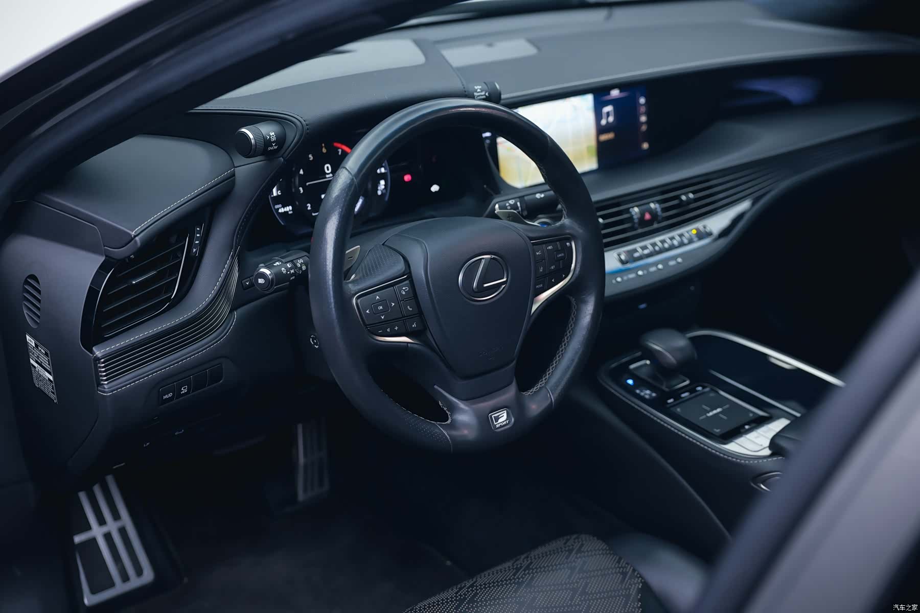 Lexus LS, 2018 11