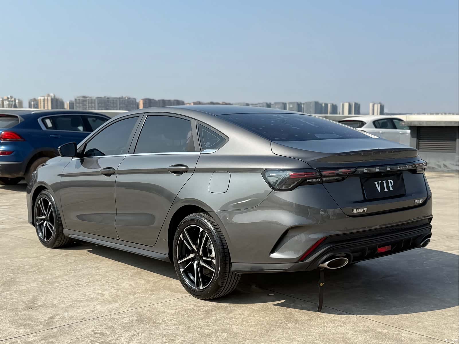Geely Binray, 2022 16
