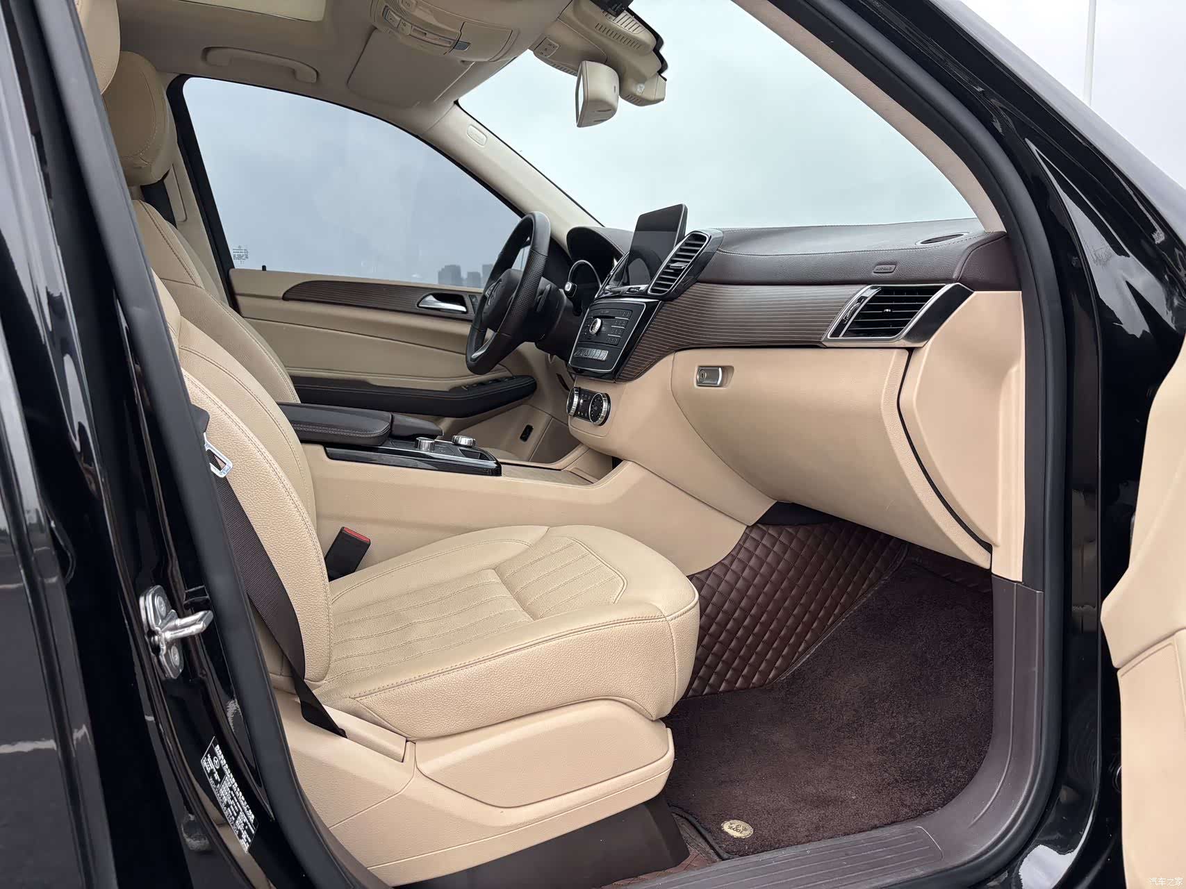 Mercedes-Benz GLE, 2019 6