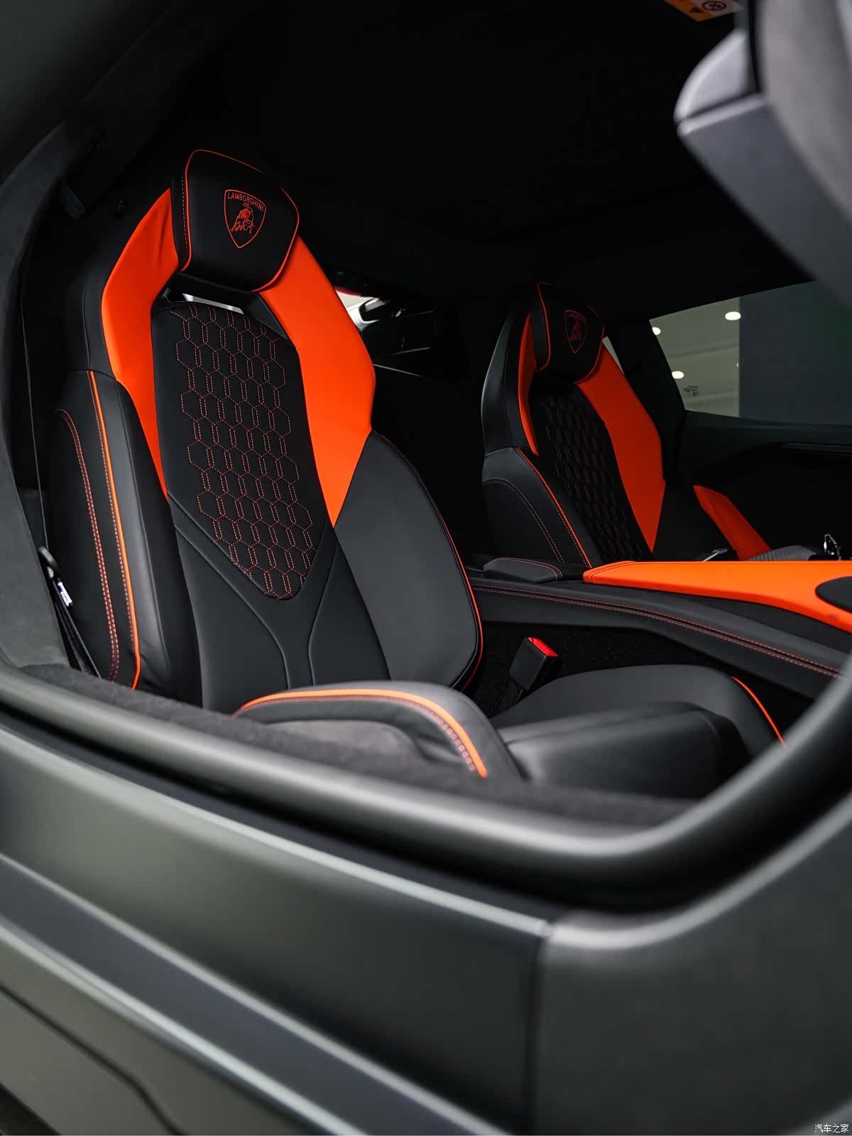 Lamborghini Revuelto, 2025 22