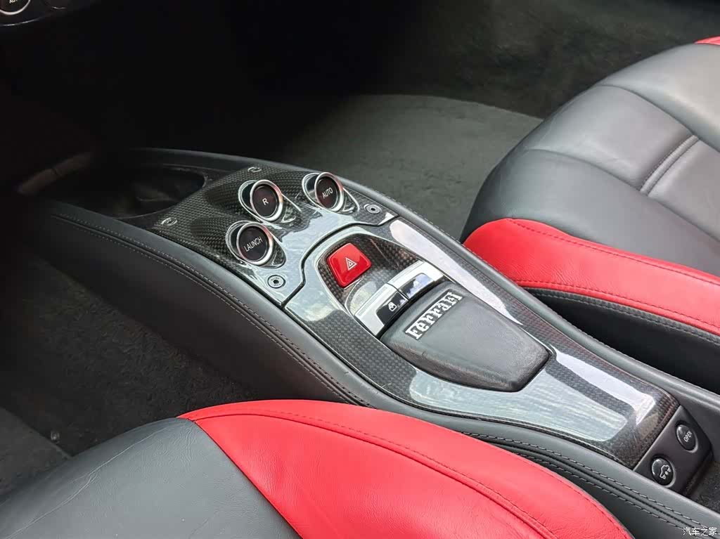 Ferrari 458, 2012 8