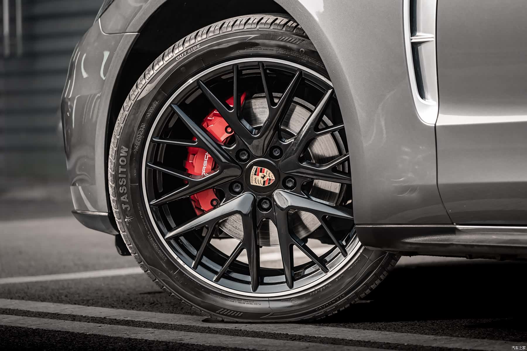 Porsche Panamera, 2018 все фото