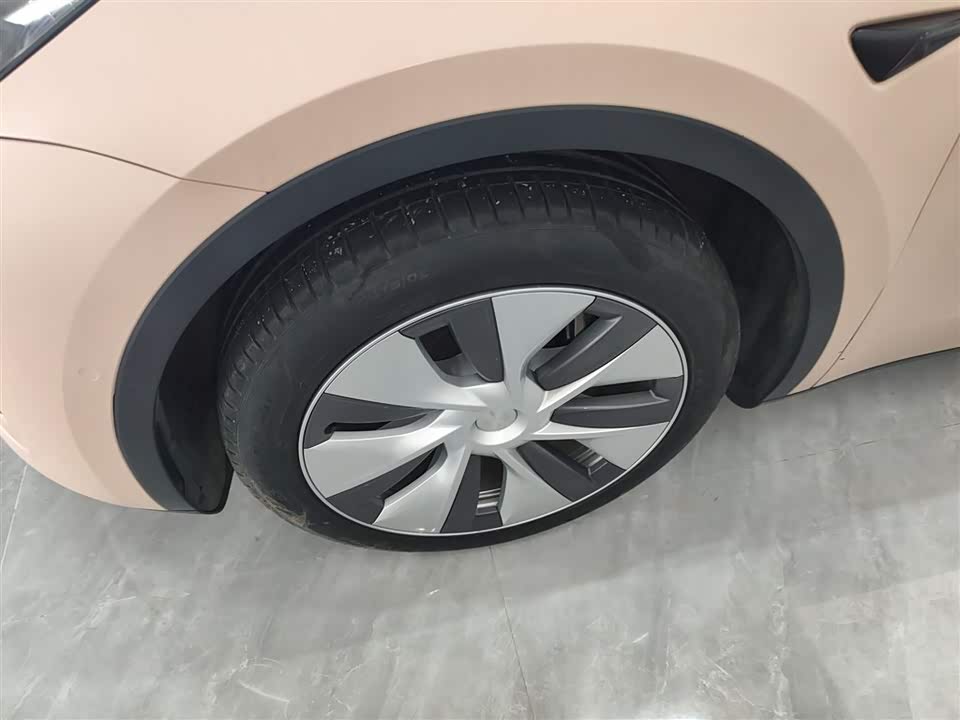 Tesla Model Y Tesla Model Y