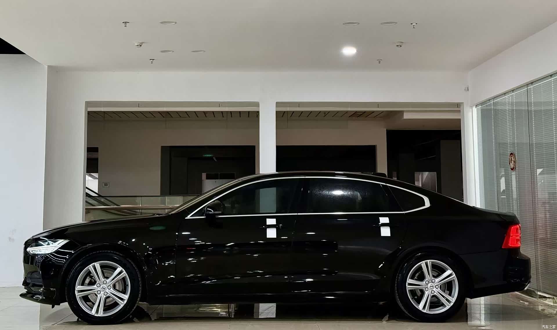 Volvo S90, 2017 все фото