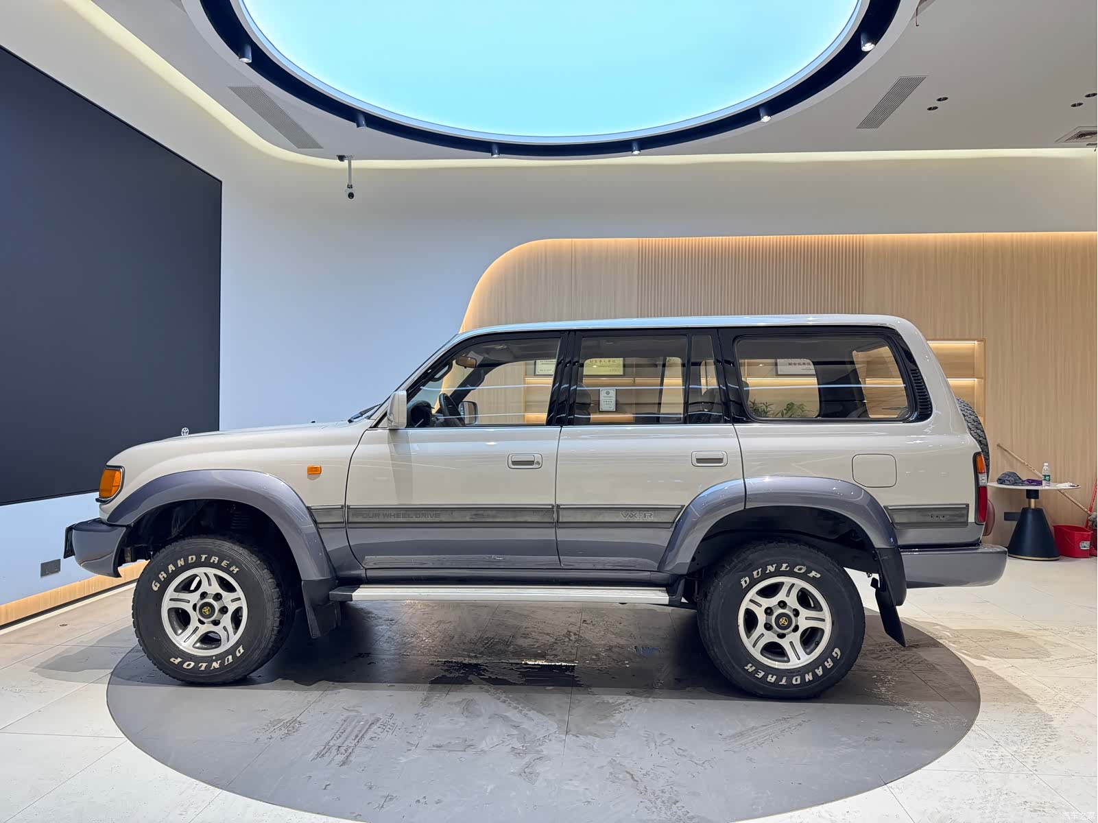 Toyota Land Cruiser, 1994 все фото