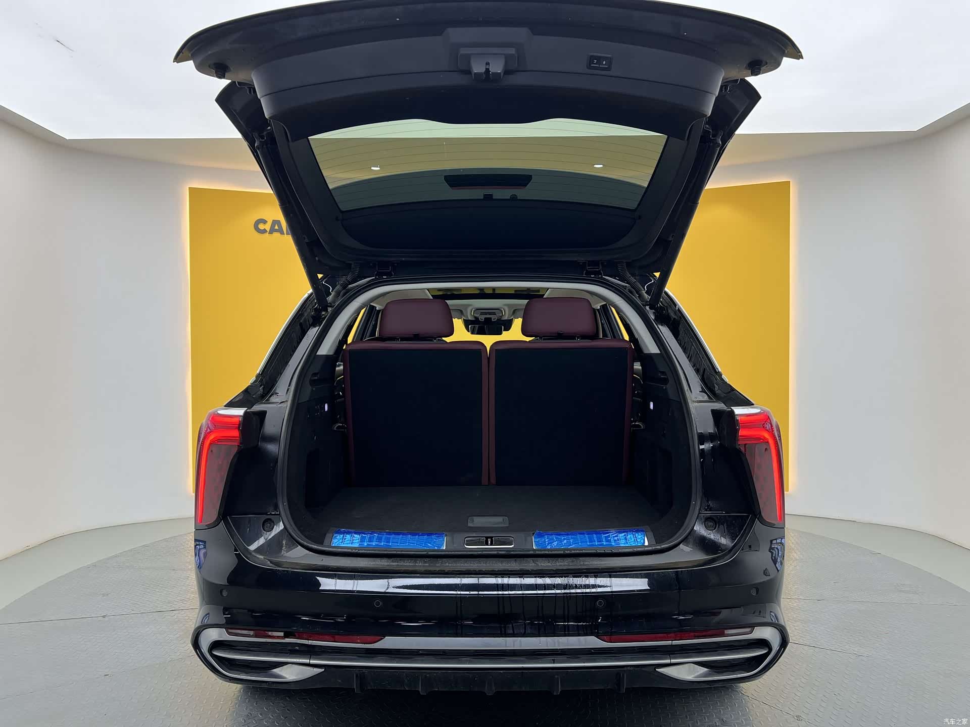 Hongqi E-HS9, 2023 29