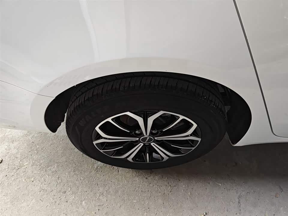Roewe i6 MAX Roewe i6 MAX