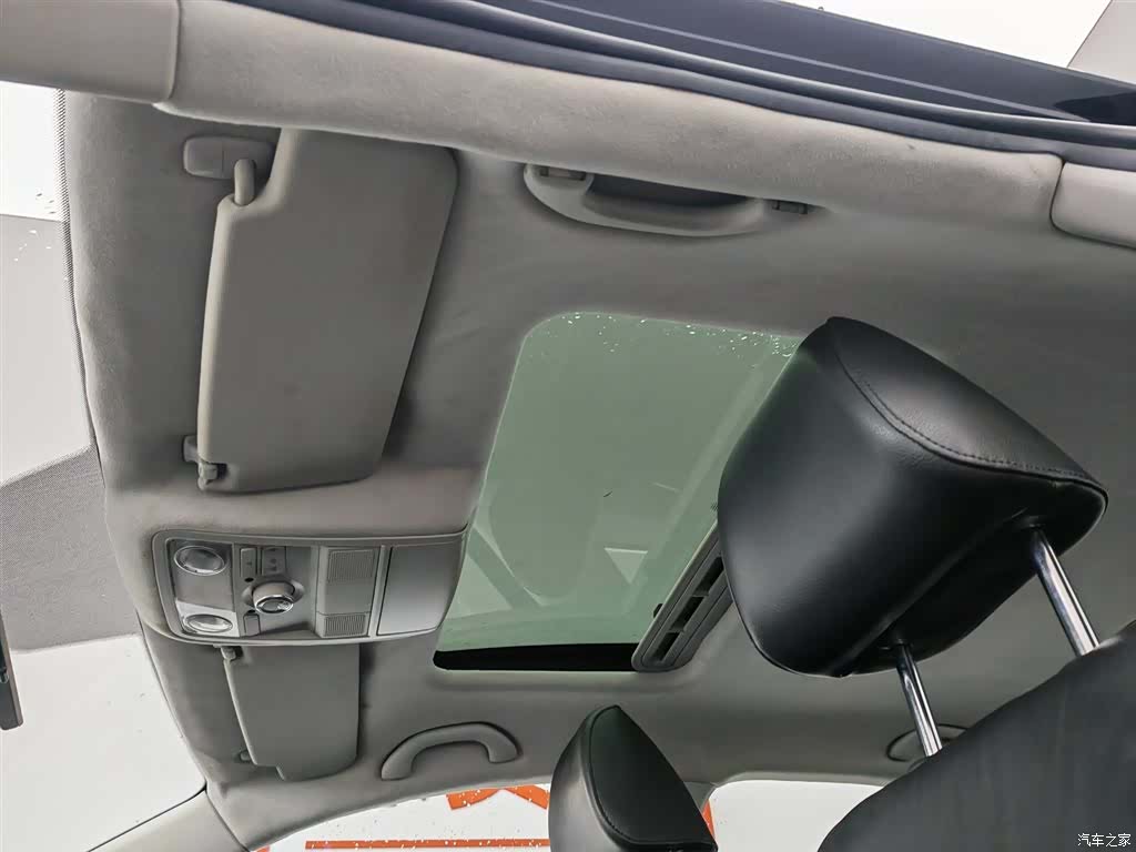 Volkswagen Sagitar, 2013 14