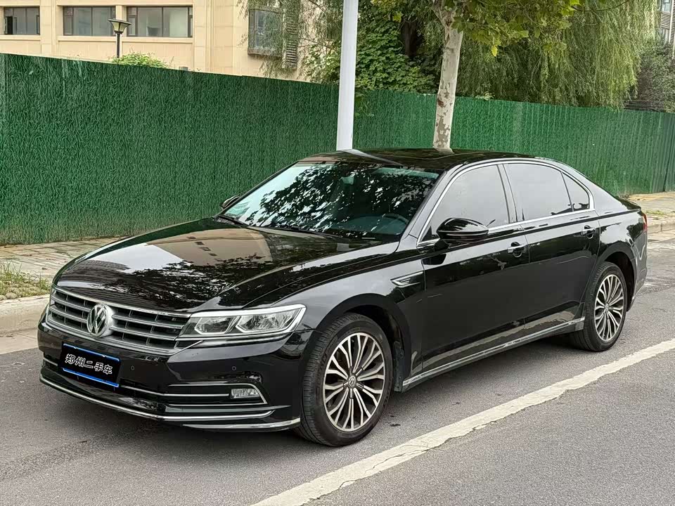 Volkswagen Huiang
