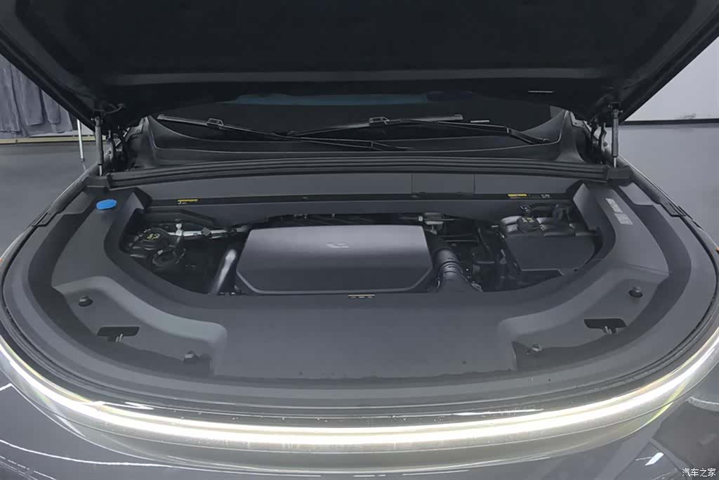 Li Auto L9, 2023 10