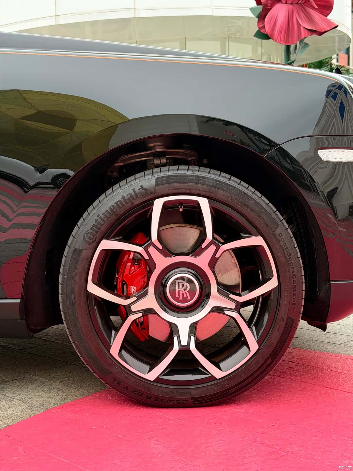 Rolls-Royce Cullinan, 2022 4