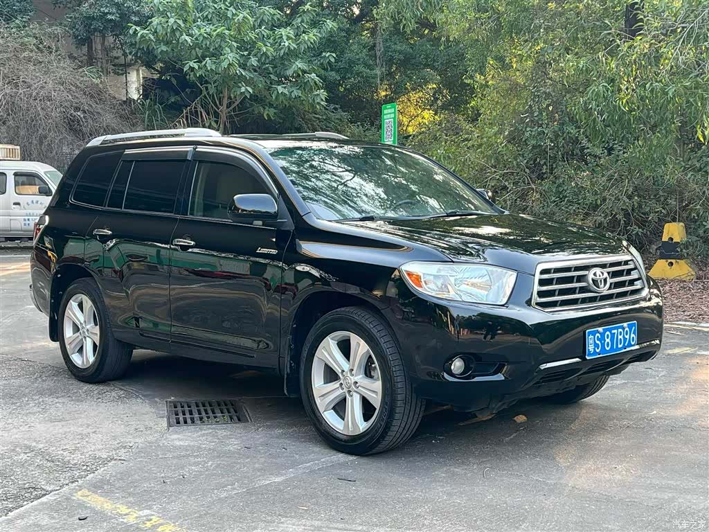 Toyota Highlander, 2011 1