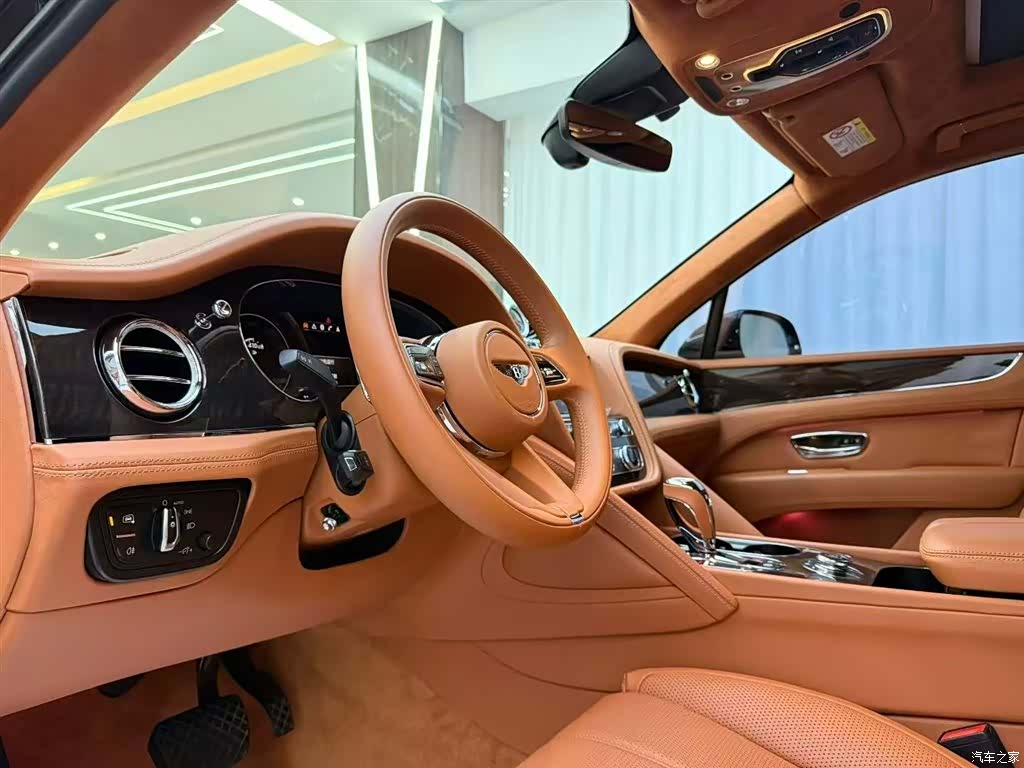 Bentley Bentayga, 2025 7