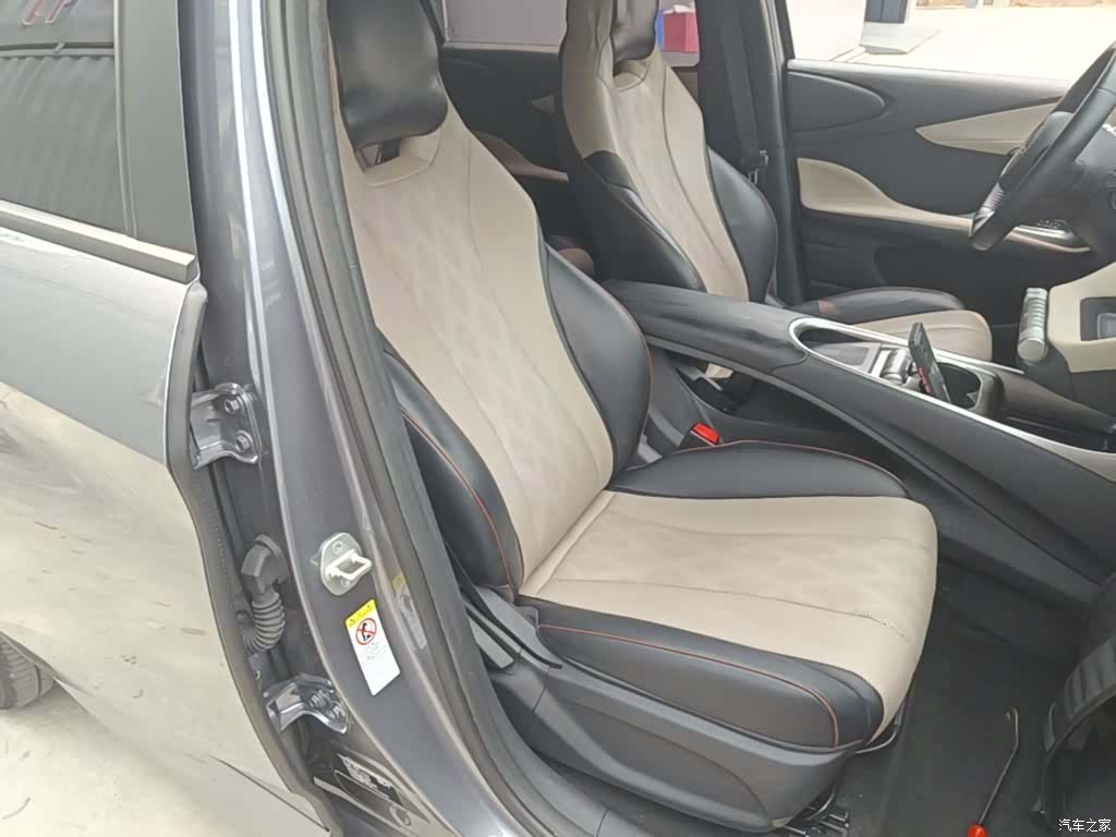 BYD Dolphin, 2023 25