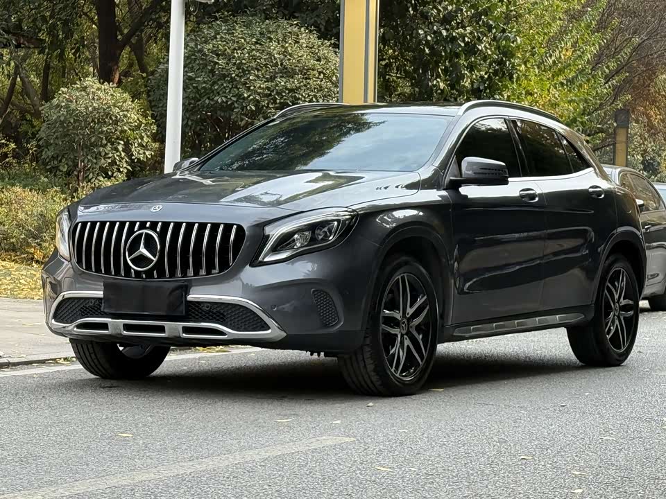 Mercedes-Benz GLA