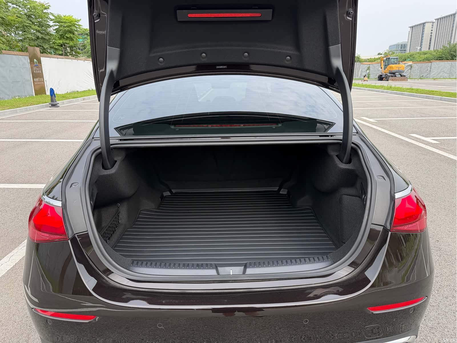 Mercedes-Benz E-Class, 2024 20