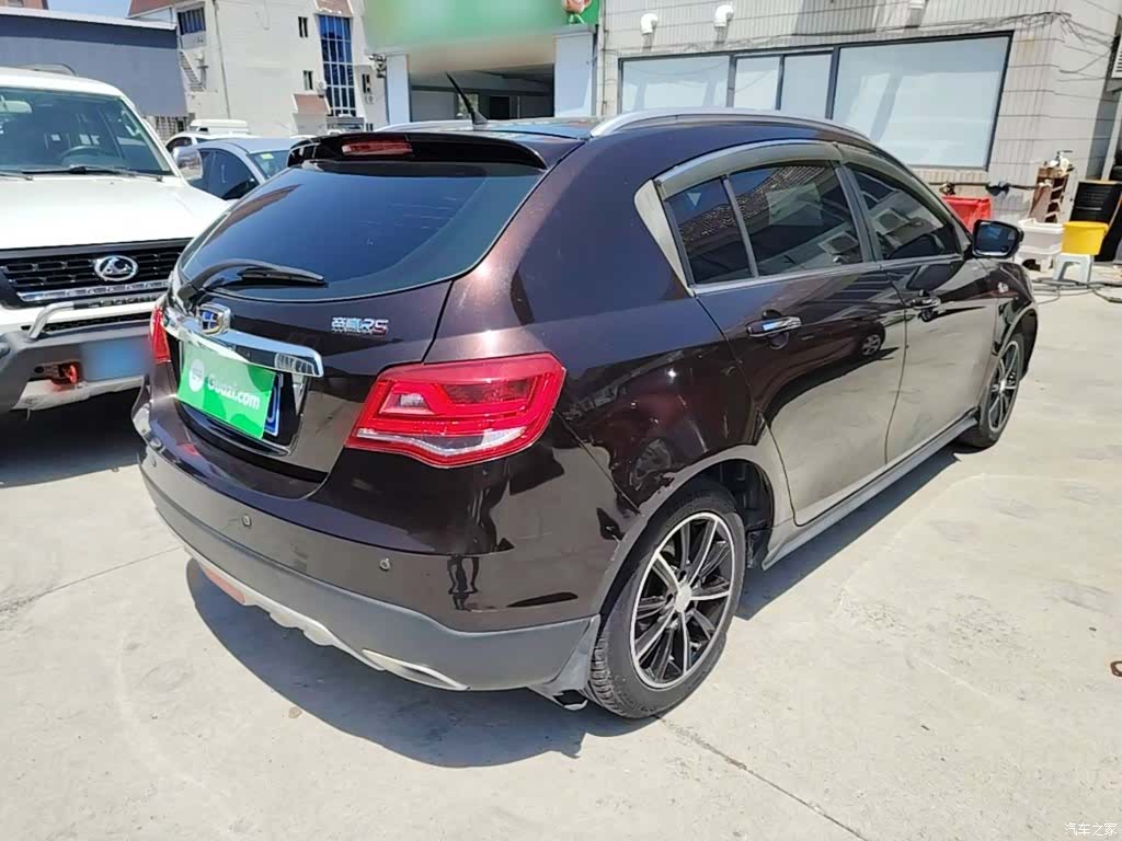 Geely Emgrand, 2017 7