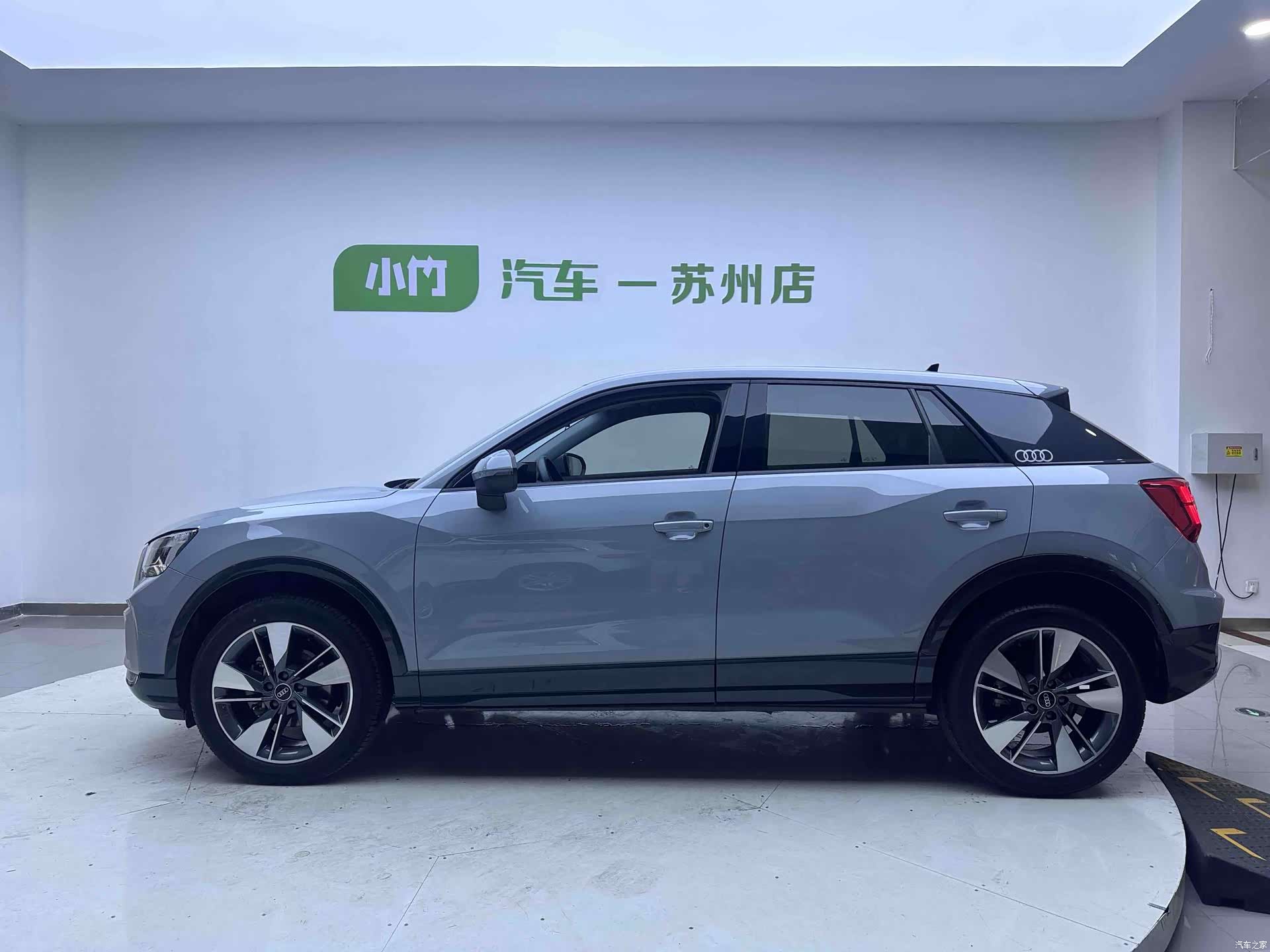 Audi Q2L, 2022 8