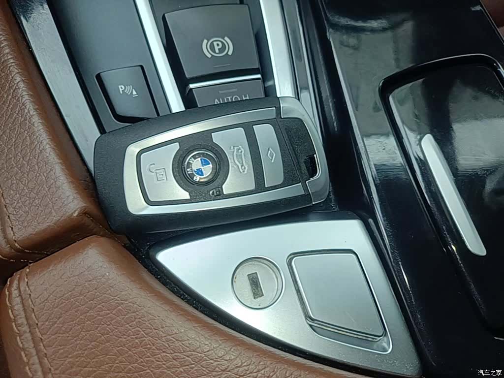 BMW 5 Series, 2015 9