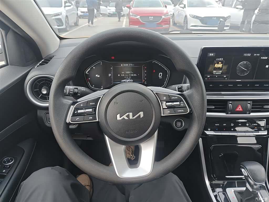 Kia K3, 2022 3