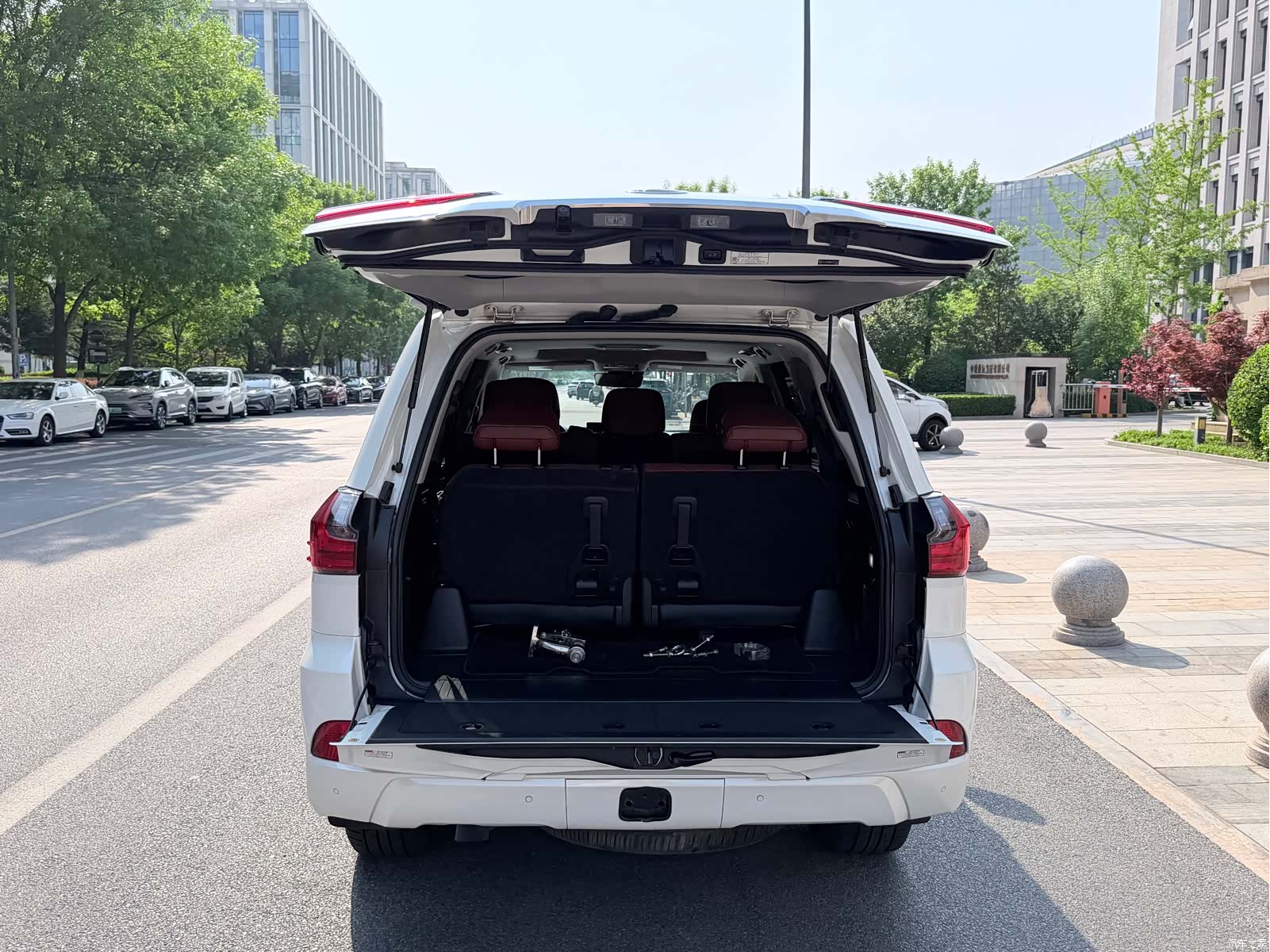 Lexus LX, 2019 20