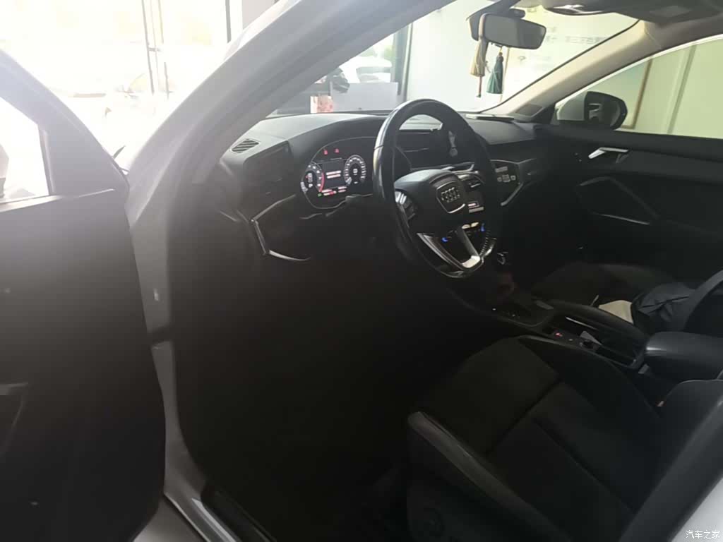 Audi Q3, 2020 16