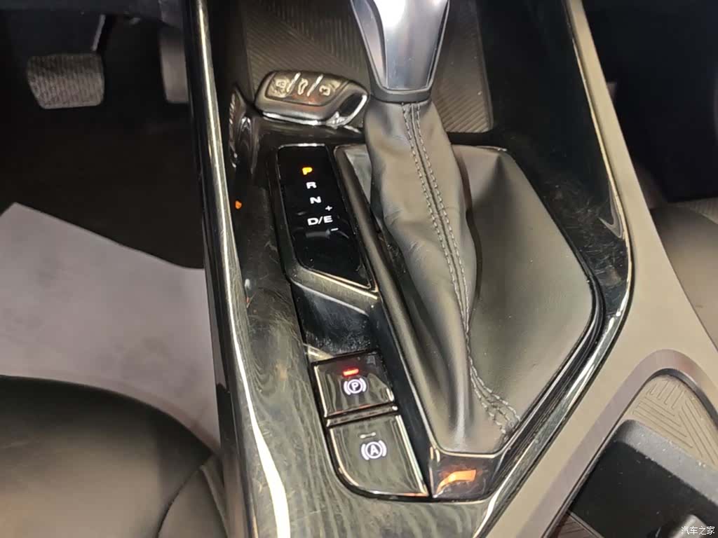 Roewe i5, 2021 14